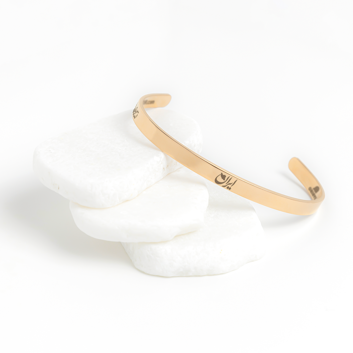 Child_of_Iran_Cuff_Bracelet__A__Rose_Gold_Lifestyle_02_Mockup.png_15532372