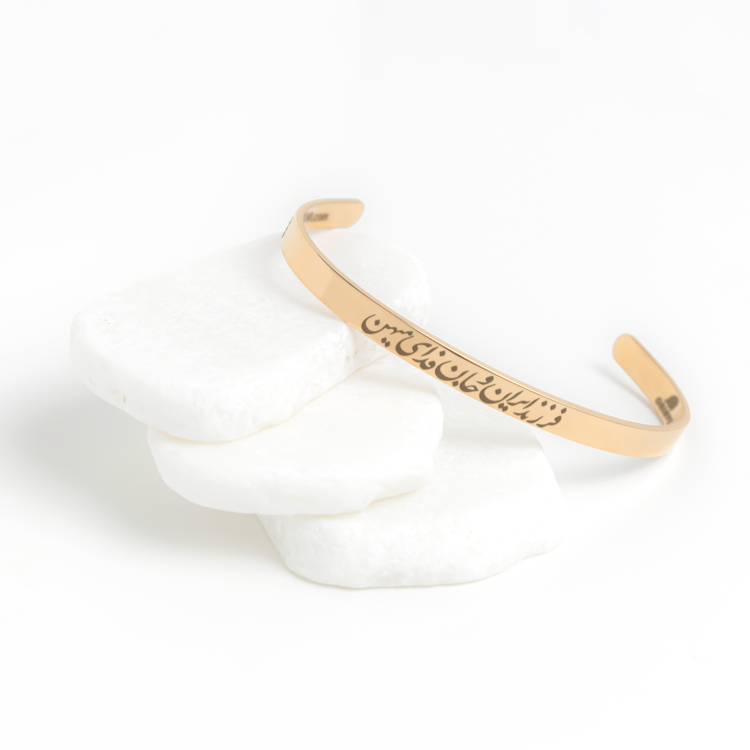 _Child_of_Iran_Cuff_Bracelet__Rose_Gold_Lifestyle_02_Mockup.png_15532263
