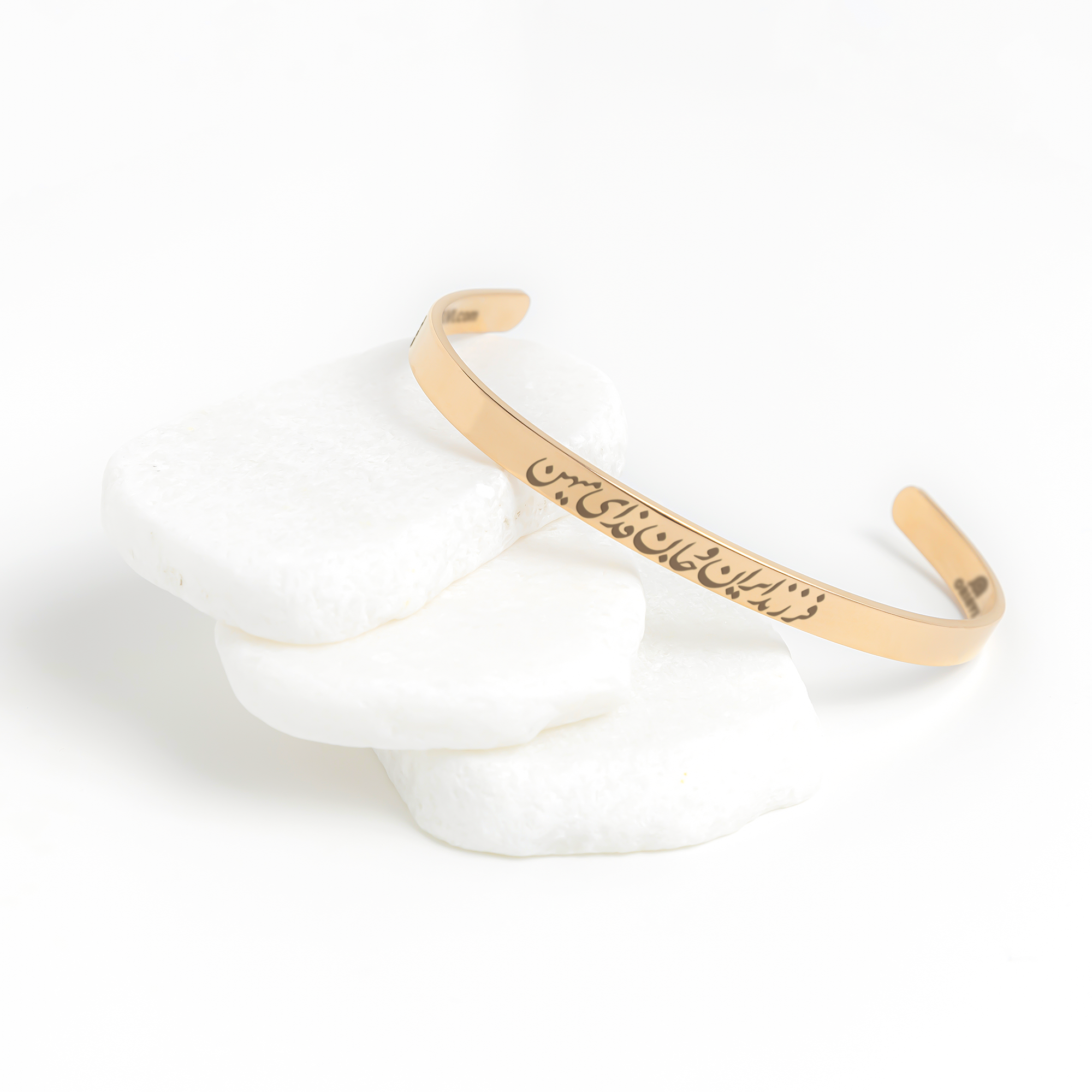 _Child_of_Iran_Cuff_Bracelet__Rose_Gold_Lifestyle_02_Mockup.png_15532263